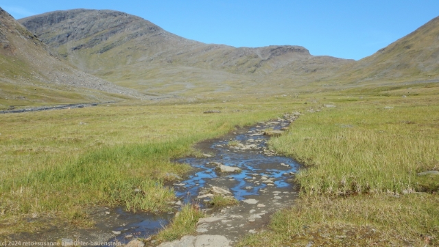 kungsleden durch das tal des tjaektjatjakka (blick richtung norden)