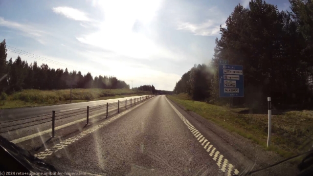 ausfahrt kallax im verlauf der E4 bei lulea