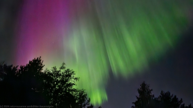 polarlichter ueber dem bergafjaerdens camping