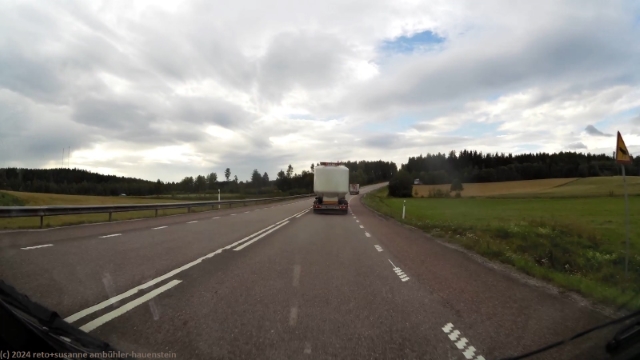 lastwagen verzoegern die fahrt auf der E4