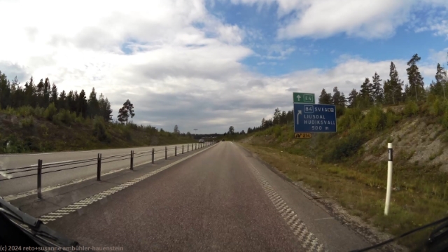 ausfahrt von der E4 in die strasse 84 bei hudiksvall