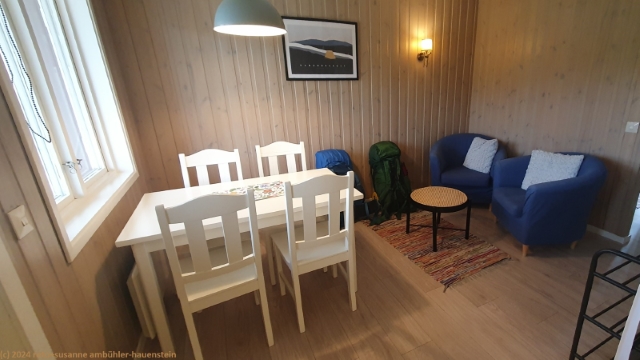 wohnzimmer in unserer huette beim strandgarden bei fjaellnaes