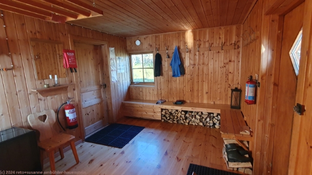 garderobe in der sauna bei der rogenstugan