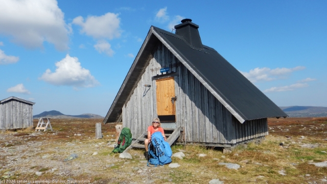 schutzhuette saersjoebaecken am suedlichen kungsleden