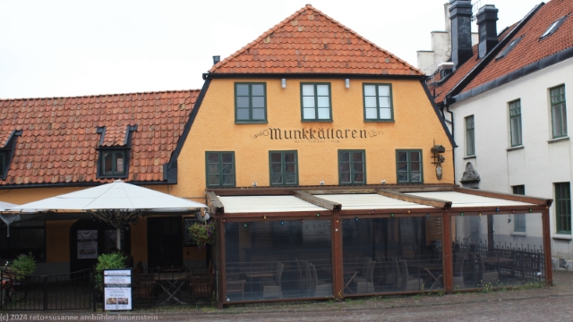 munkkaellaren am stora torget in der altstadt von visby