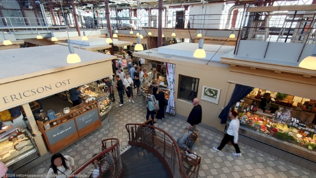 staende in der markthalle in goeteborg