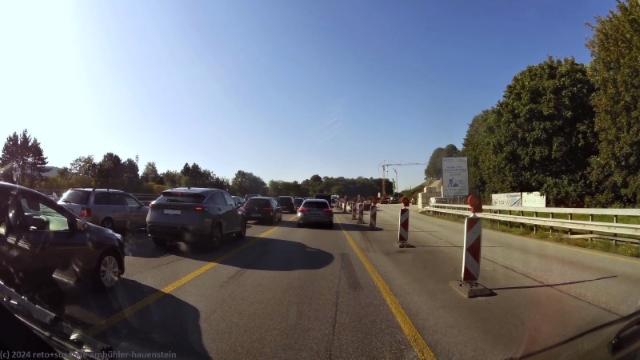 stau auf der A7 wegen einer baustelle noerdlich von hamburg