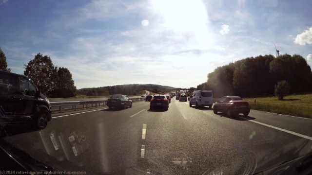 stau auf der A7 beim autobahndreieck drammetal
