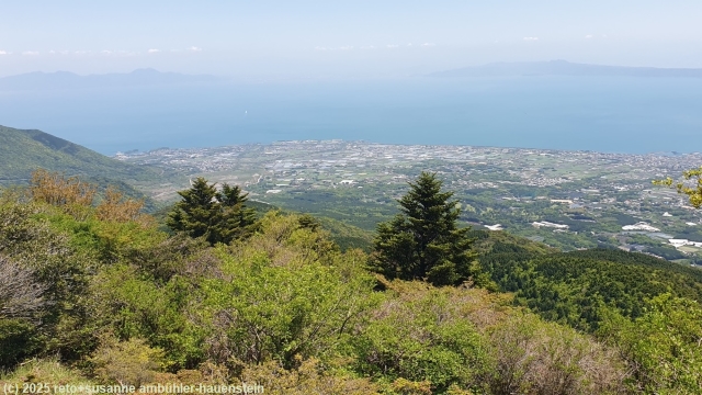 blick auf die meeresstrasse shimabarawan vom aussichtspunkt entlang der nita passstrasse