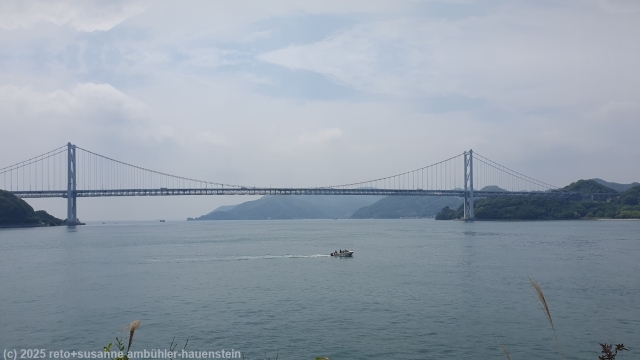 innoshima ohashi bruecke zwischen den inseln mukaishima und innoshima im verlauf des setouchi shimanami kaido