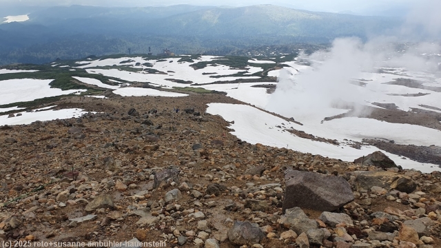 blick vom asahidake trail richtung bergstation sugatami