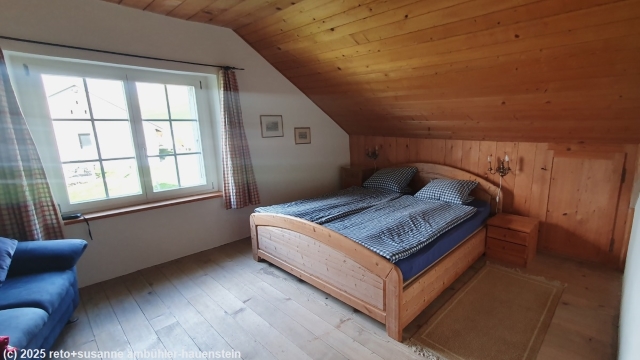 unser wunderschoenes zimmer im BnB chasseral